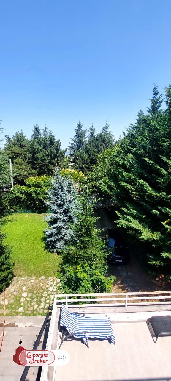 продается дом с новым ремонтом 9-комнат